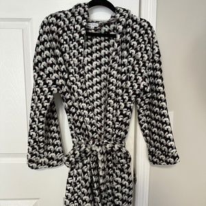 Vera Bradley Grey and Black Scottie Dog Robe